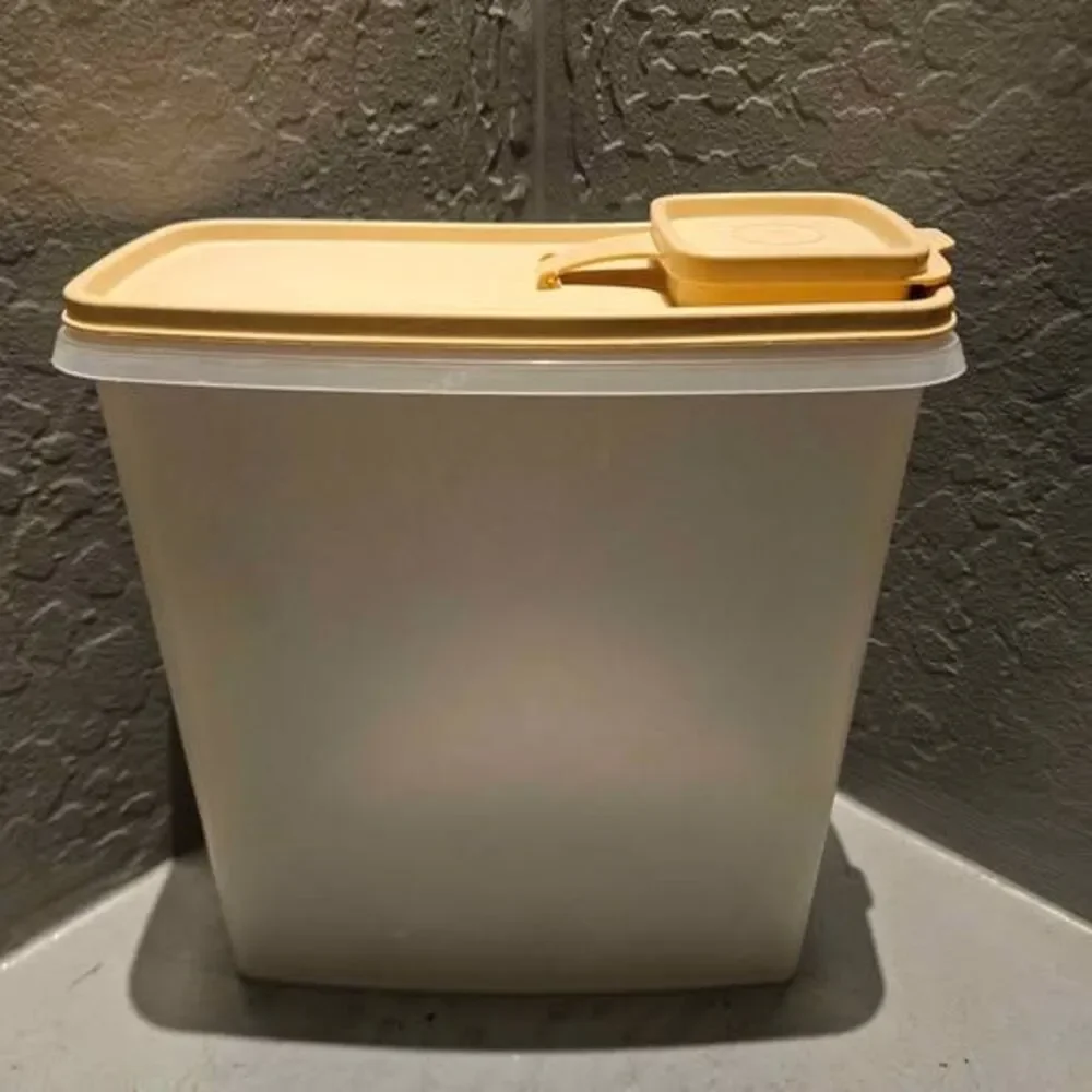 Tupperware Modular Mates Super Oval 4 Container